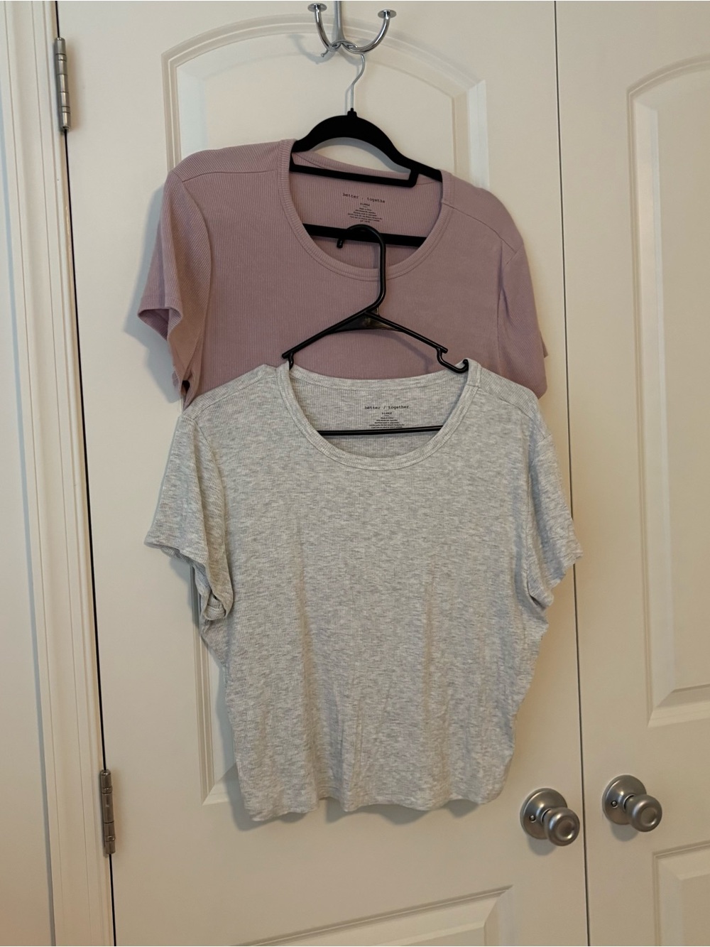 2 cropped tees
